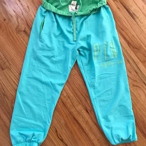 PINK Victoria’s Secret Cropped Sweatpants